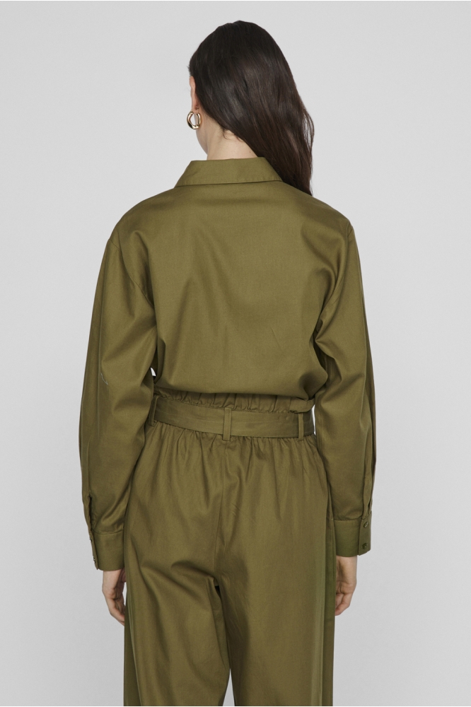 Vila groene dames blouse | Model achteraanzicht
