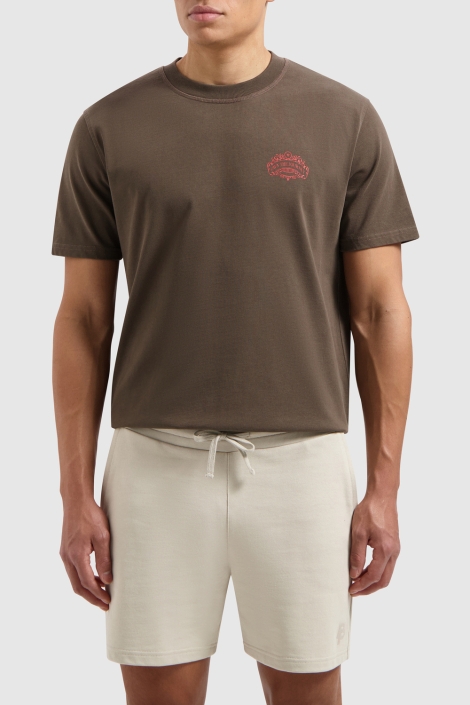 Pure Path bruine heren t-shirt | Model vooraanzicht