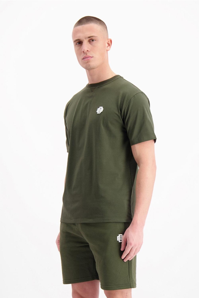 Black Bananas groene heren t-shirt | Model zijaanzicht