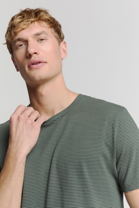 NO-EXCESS groene heren t-shirt | Close up