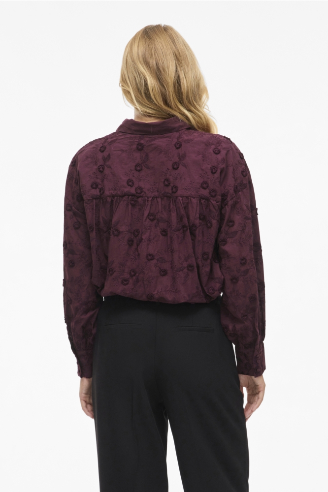 Vila bordeaux dames blouse | Model achteraanzicht