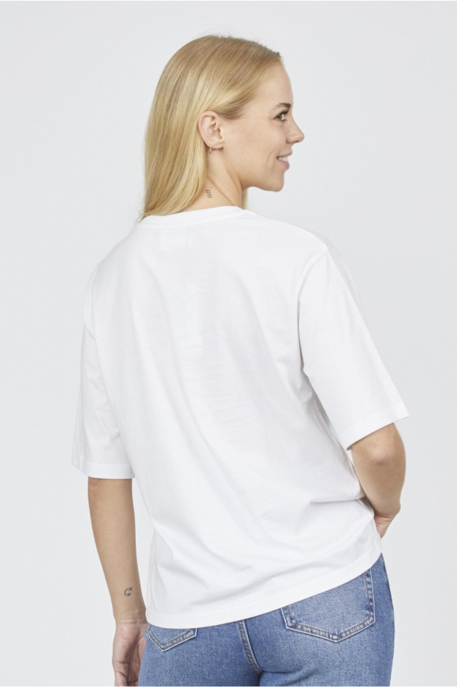 SisterS point witte dames t-shirt | Model achteraanzicht