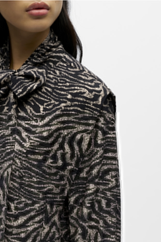 Object zwarte dames blouse | Kleurstaal