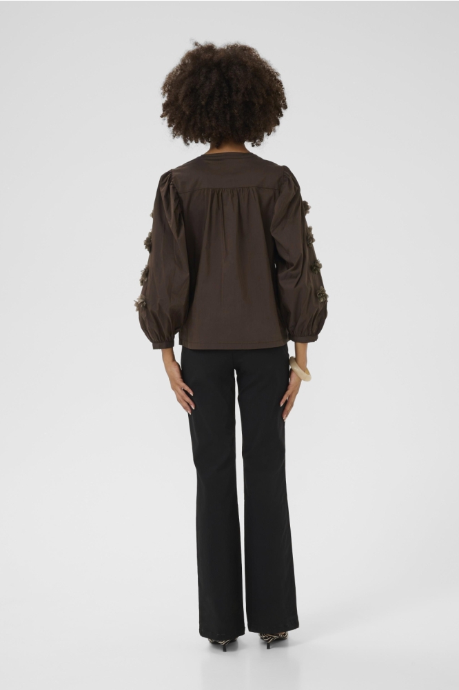 Culture bruine dames blouse | Model achteraanzicht