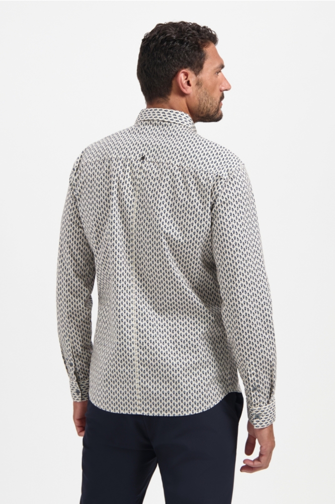 NO-EXCESS witte heren overhemd | Model achteraanzicht