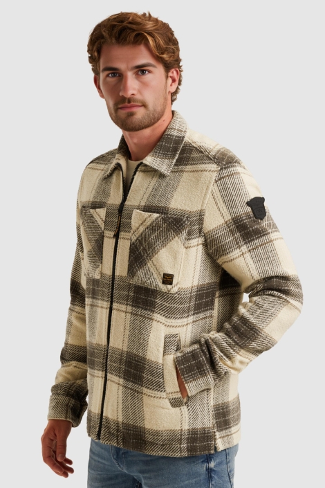 PME legend beige heren overhemd | Model zijaanzicht