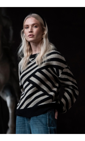 TRUI MET STREEPDESSIN 54570 29 SAND/BLACK