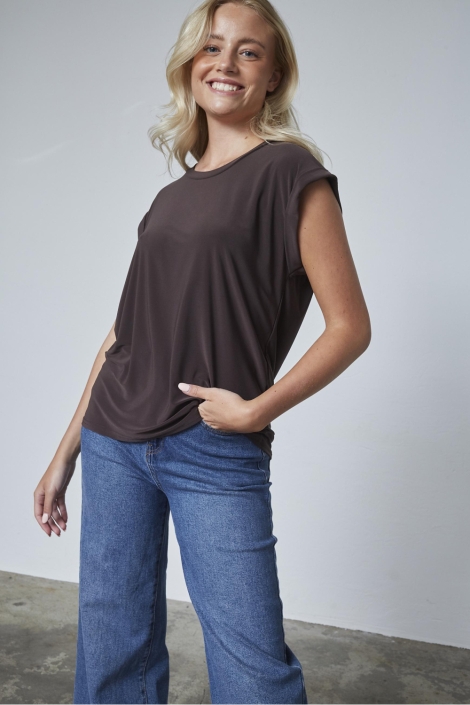 SisterS point bruine dames t-shirt | Model vooraanzicht