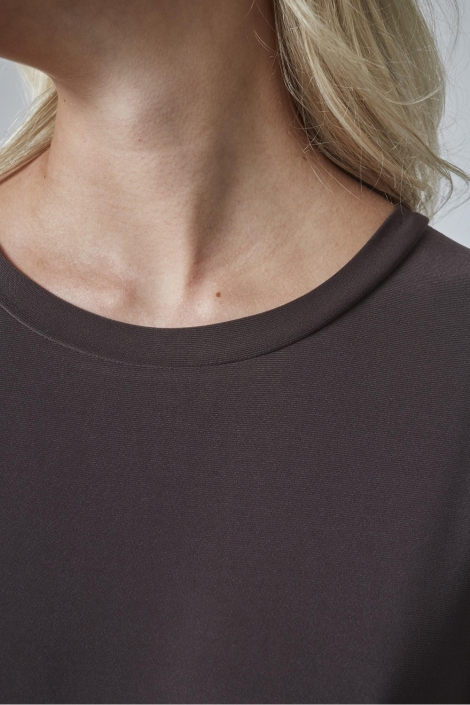 SisterS point bruine dames t-shirt | Close up