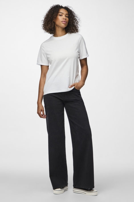 Pieces witte dames t-shirt | Model