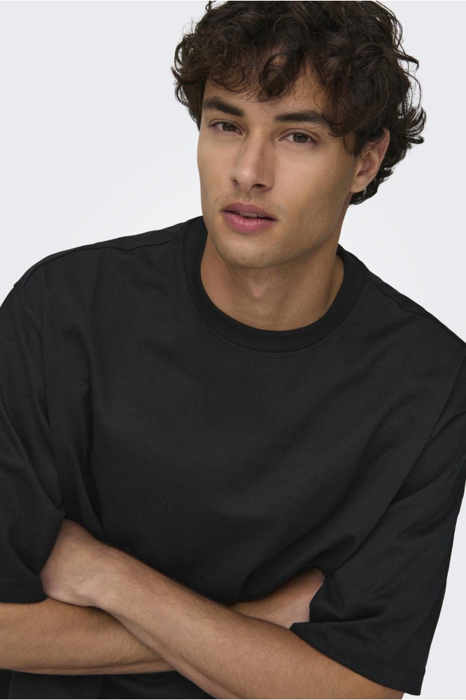 Only & Sons zwarte heren t-shirt | Close up