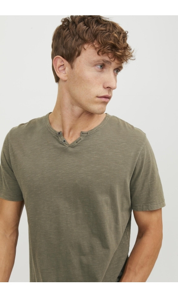 JJESPLIT NECK TEE SS NOOS 12164972 DUSKY GREEN