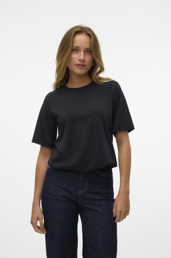 Vero Moda zwarte dames t-shirt | Model vooraanzicht