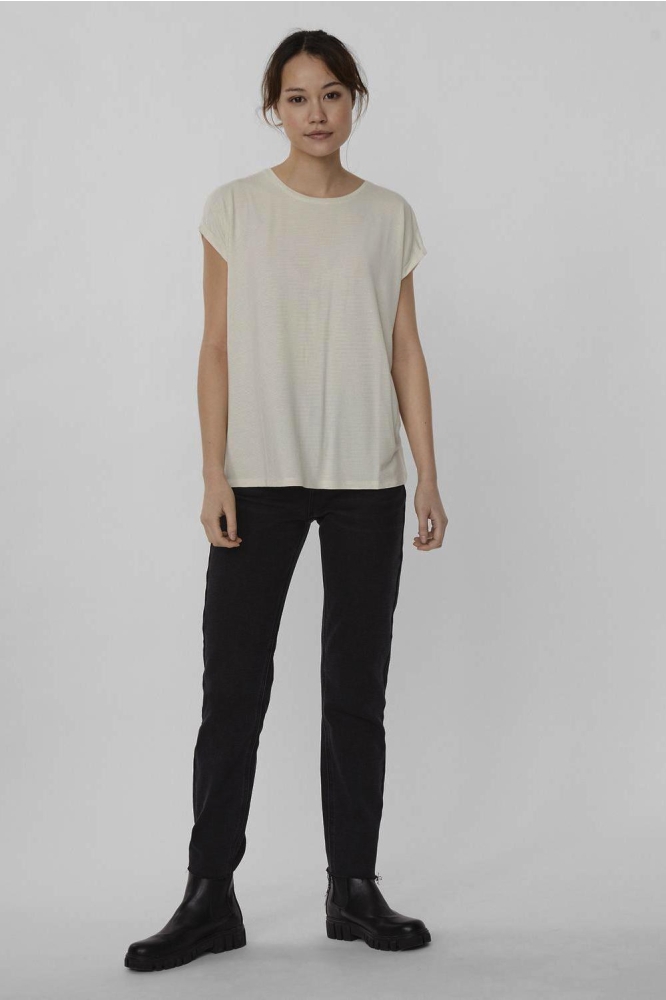 Vero Moda beige dames t-shirt | Model