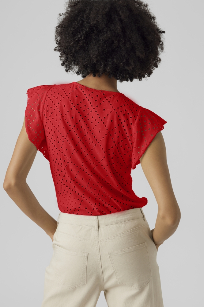 Vero Moda rode dames t-shirt | Model achteraanzicht