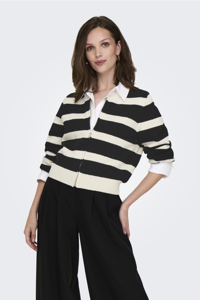 Only zwarte dames vest | Model vooraanzicht