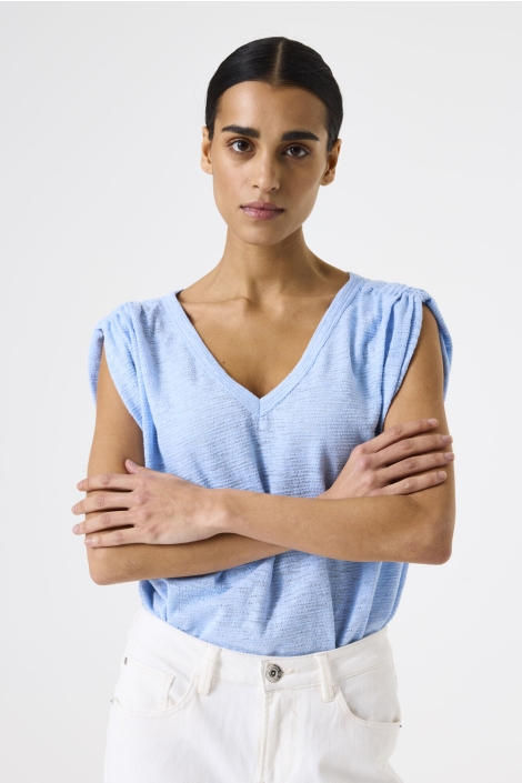 Garcia blauwe dames top | Model vooraanzicht