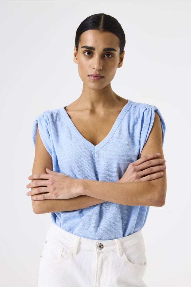 Garcia blauwe dames top | Model vooraanzicht
