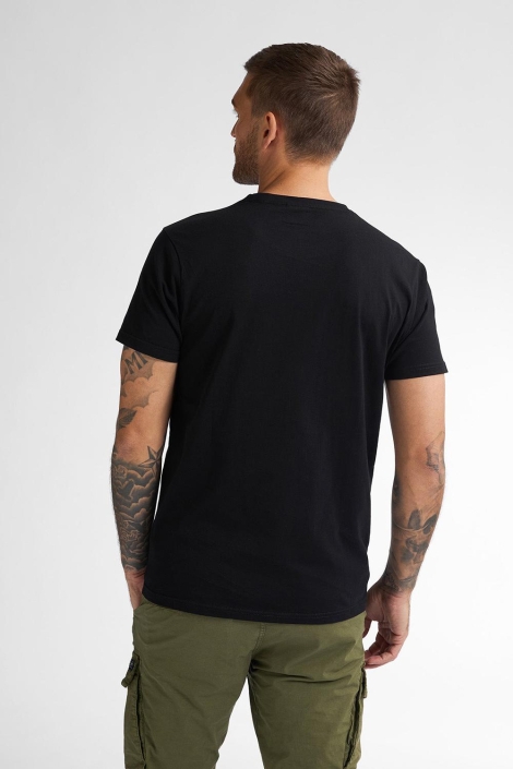 Petrol Industries zwarte heren t-shirt | Model achteraanzicht