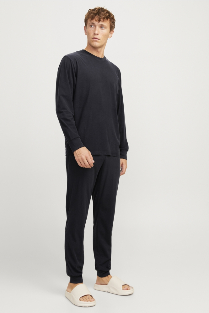 Jack & Jones zwarte heren sweater | Model vooraanzicht