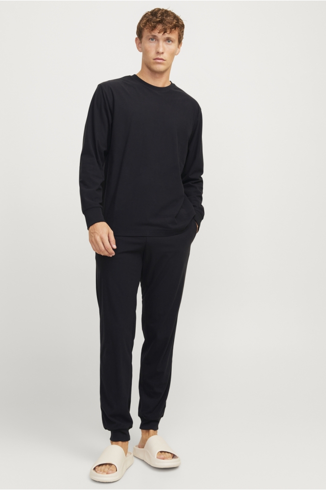 Jack & Jones zwarte heren sweater | Model vooraanzicht