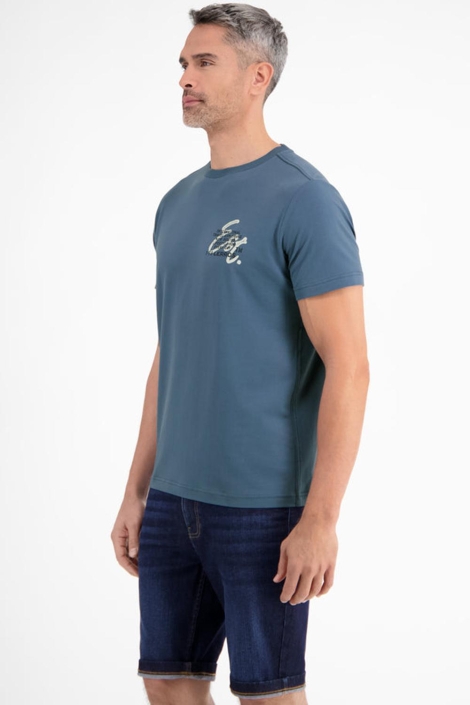 Lerros blauwe heren t-shirt | Model zijaanzicht