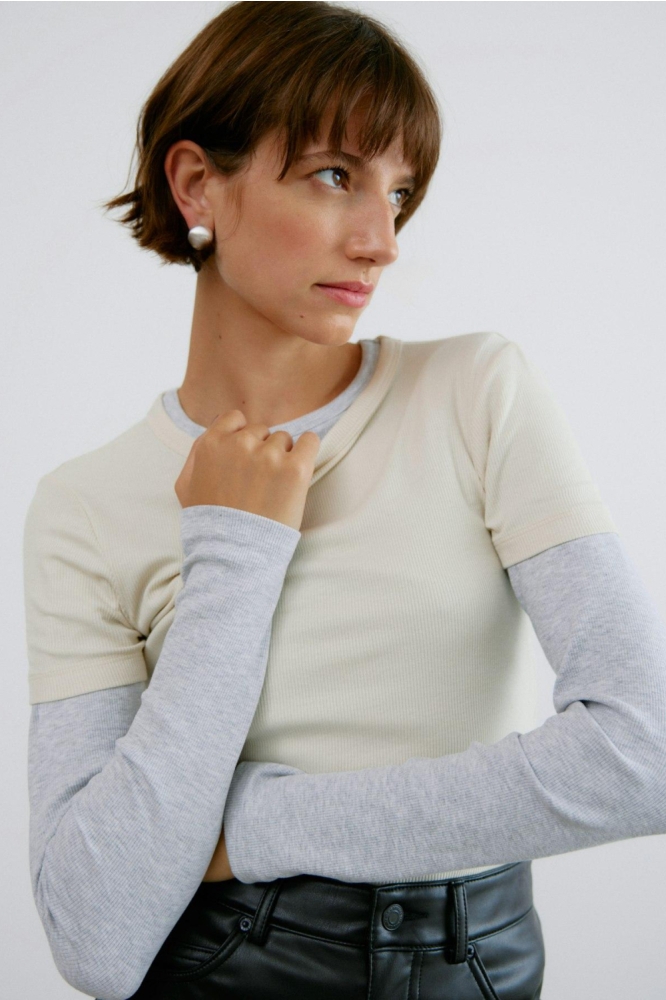 Vero Moda grijze dames t-shirt | Model vooraanzicht