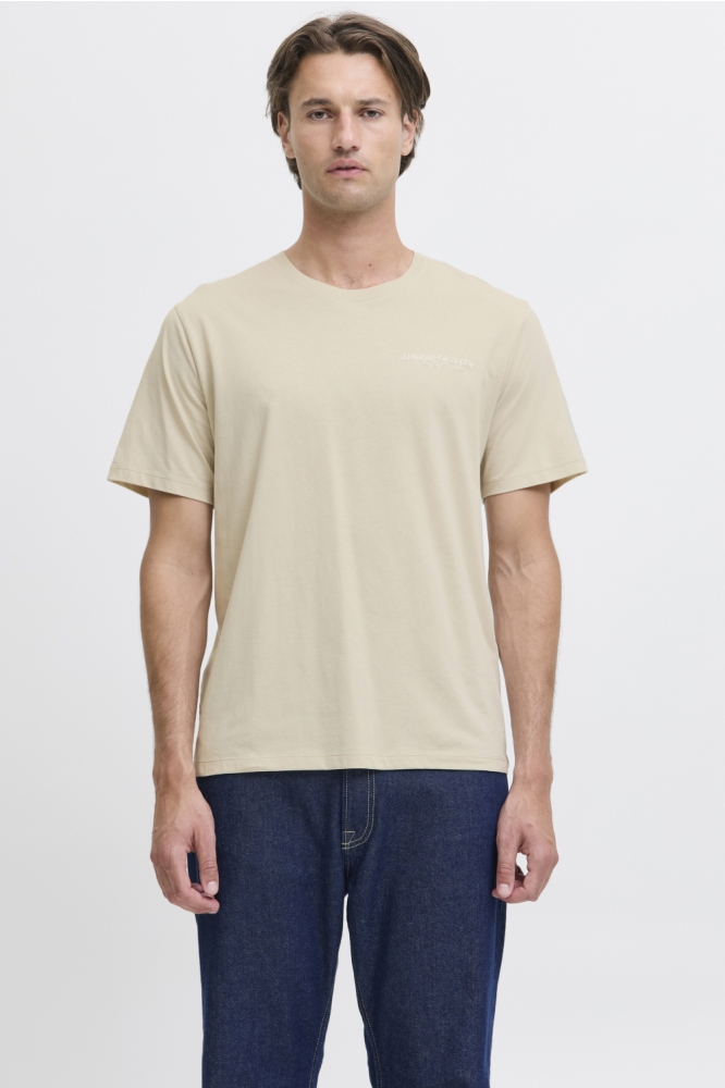 JJ Rebel beige heren t-shirt | Model vooraanzicht
