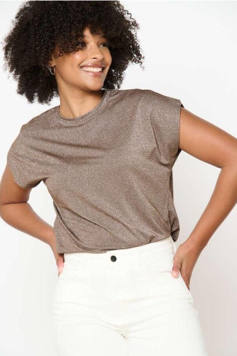 LolaLiza bruine dames t-shirt | Model vooraanzicht
