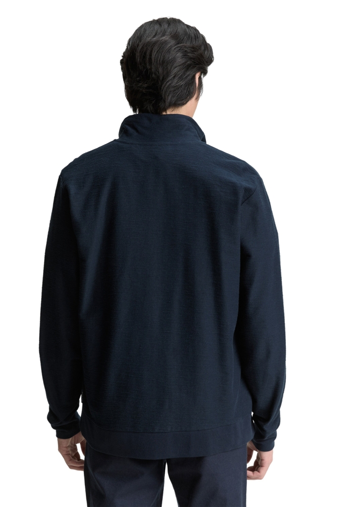 Tom Tailor blauwe heren vest | Model achteraanzicht