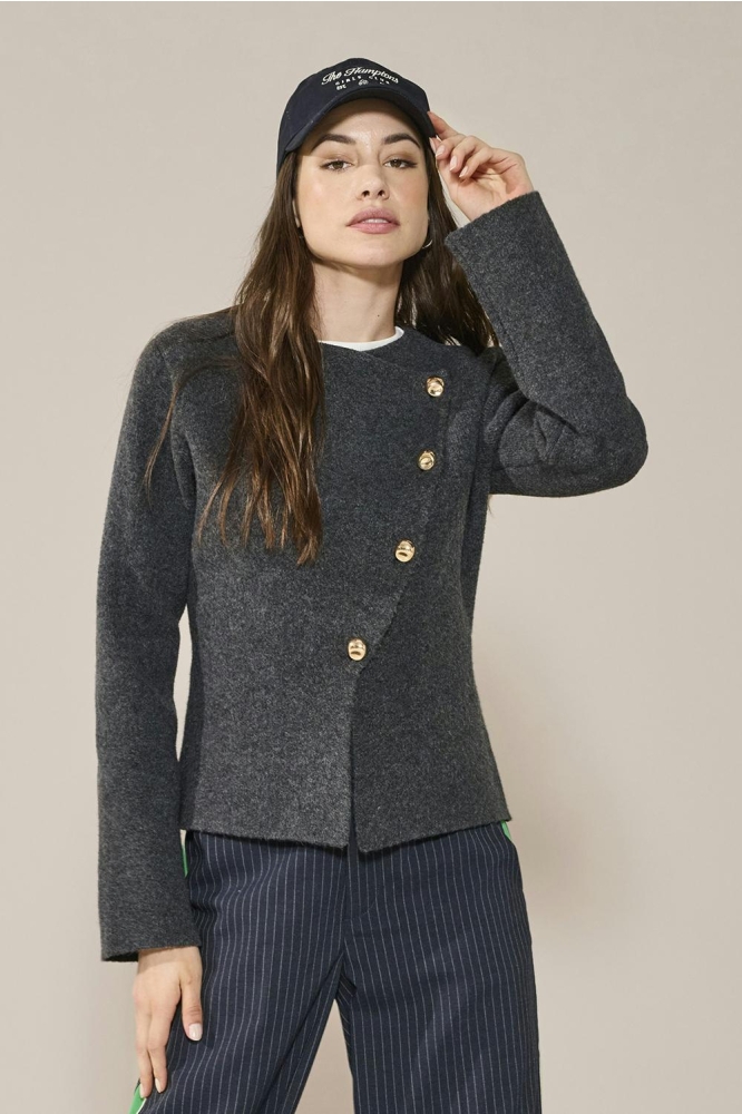 Only grijze dames vest | Model vooraanzicht