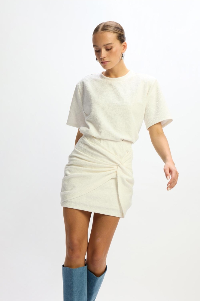 Refined Department beige dames t-shirt | Model
