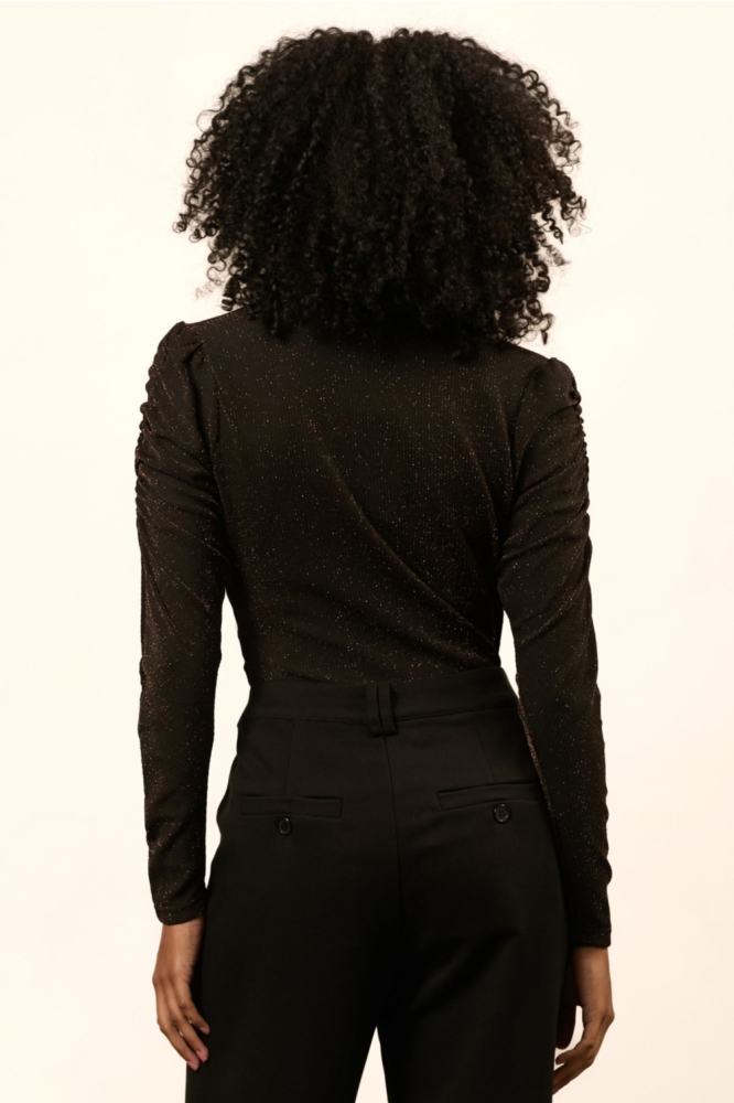 Lofty Manner bruine dames t-shirt | Model achteraanzicht