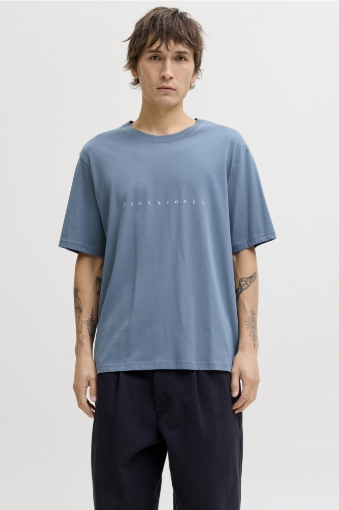 Jack & Jones blauwe heren t-shirt | Model vooraanzicht