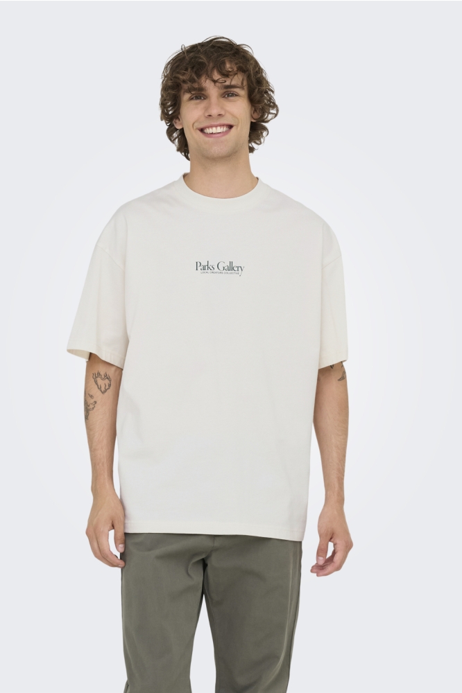 Only & Sons beige heren t-shirt | Model vooraanzicht
