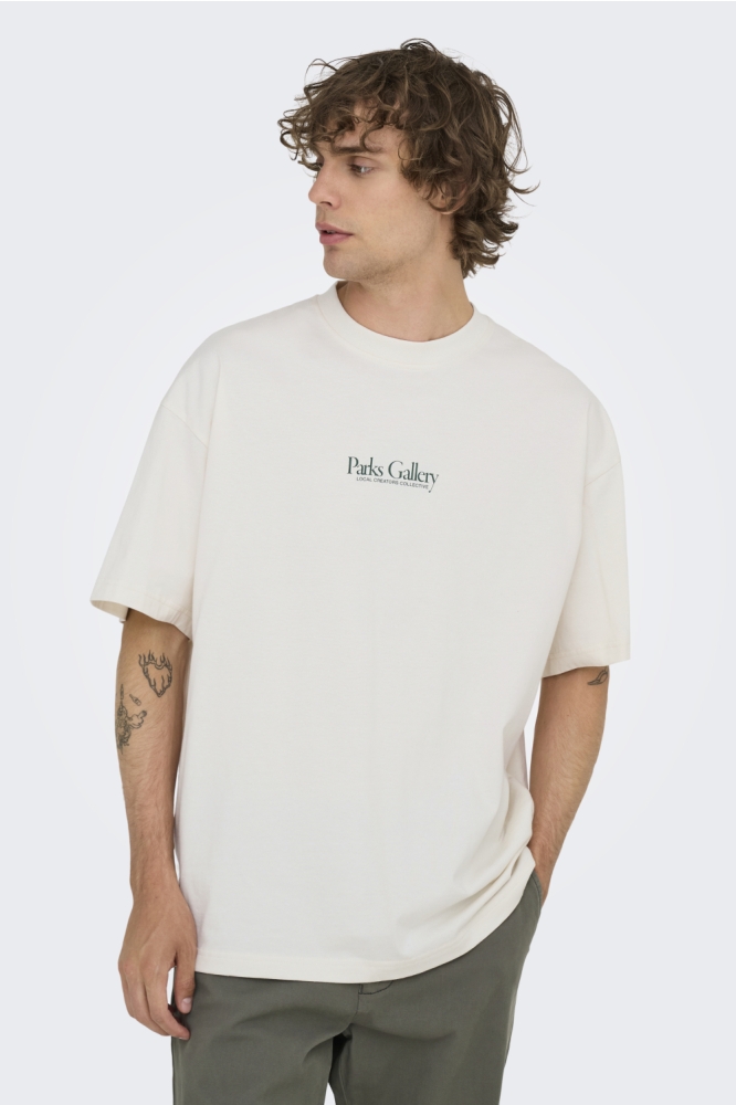 Only & Sons beige heren t-shirt | Model vooraanzicht