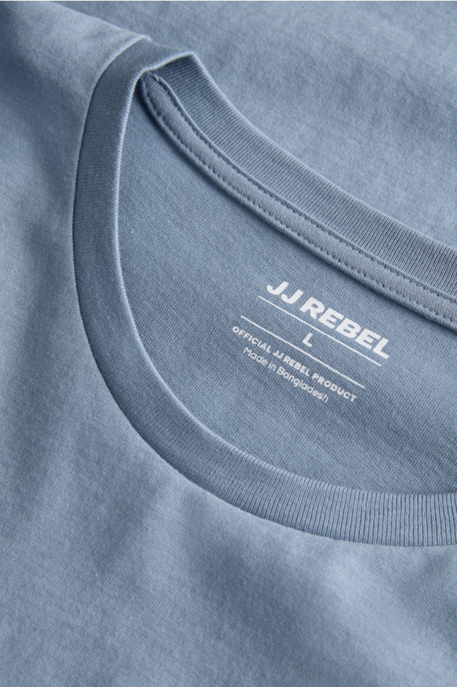 JJ Rebel blauwe heren t-shirt | Close up