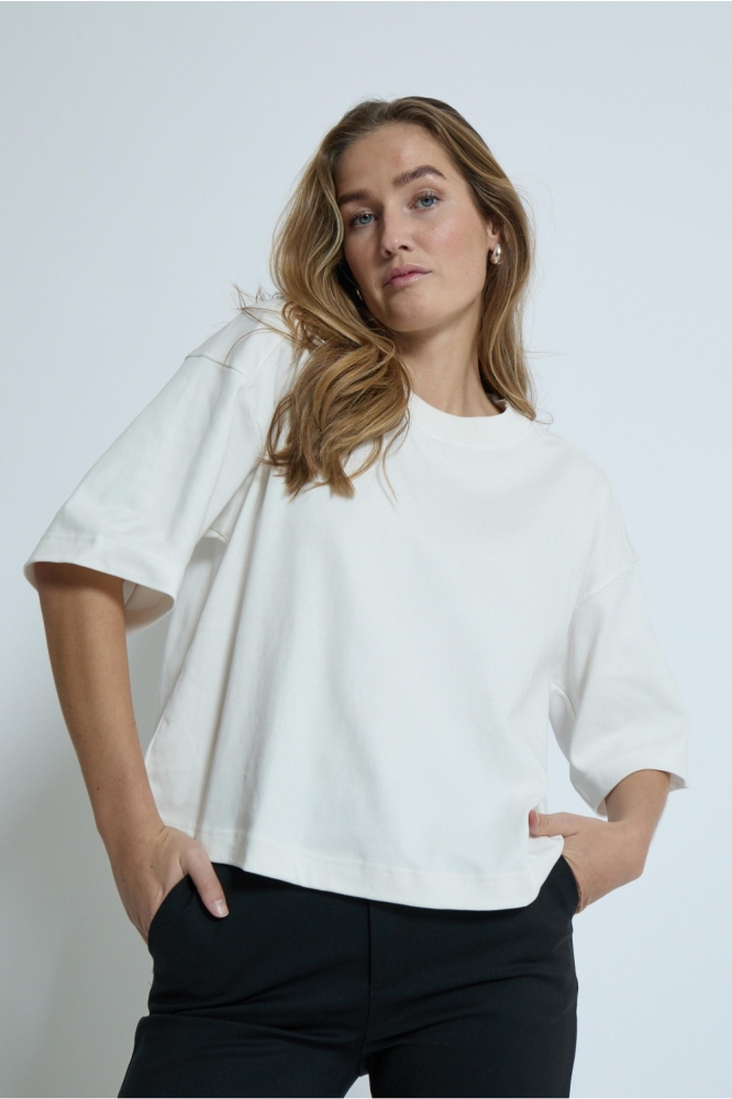 Peppercorn ecru dames t-shirt | Model vooraanzicht