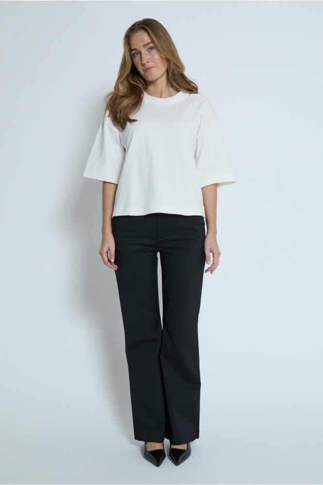 Peppercorn ecru dames t-shirt | Model