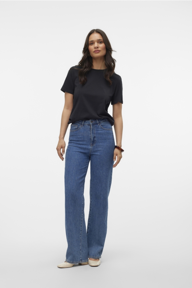 Vero Moda zwarte dames t-shirt | Model vooraanzicht