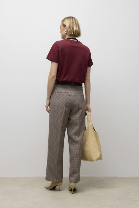 Vero Moda bordeaux dames t-shirt | Model achteraanzicht