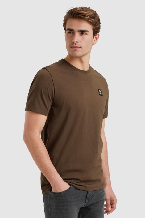 Vanguard bruine heren t-shirt | Model zijaanzicht