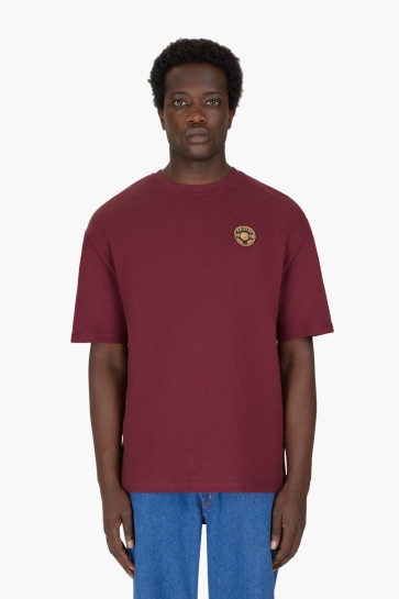 Cruyff RETRO BADGE TEE CA253070 304 WINE