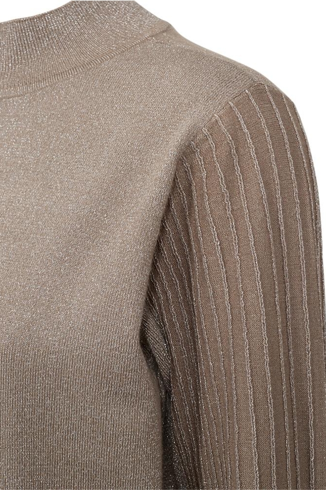 Freequent taupe dames trui | Close up