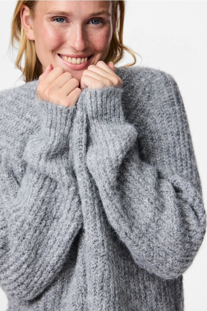 Pieces grijze dames vest | Close up