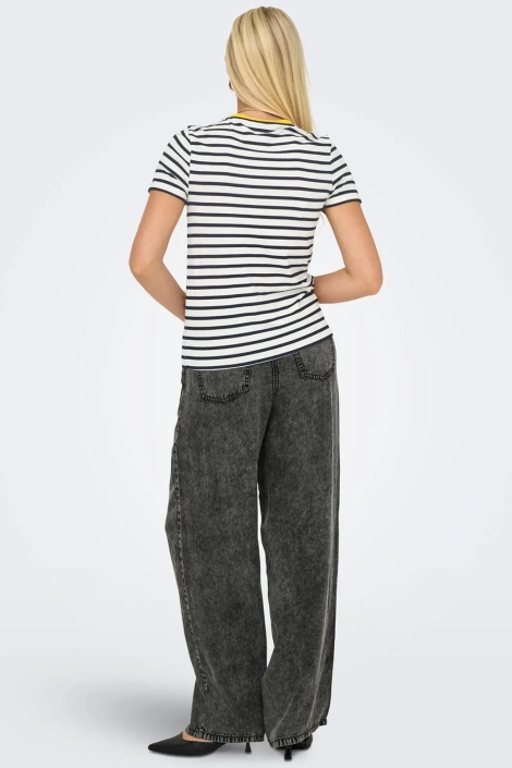 Only witte dames t-shirt | Model