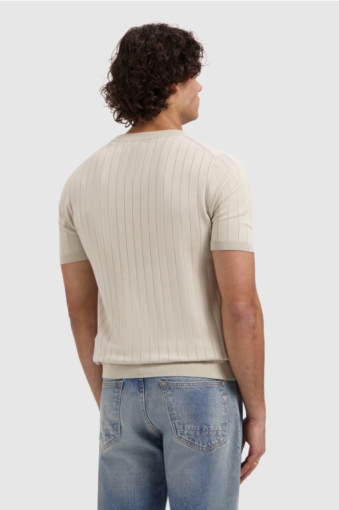 Pure Path zand heren trui | Model achteraanzicht