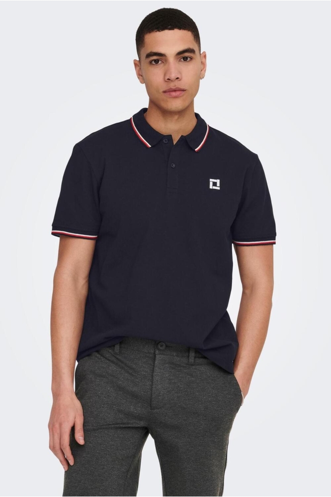 Only & Sons blauwe heren polo | Model vooraanzicht