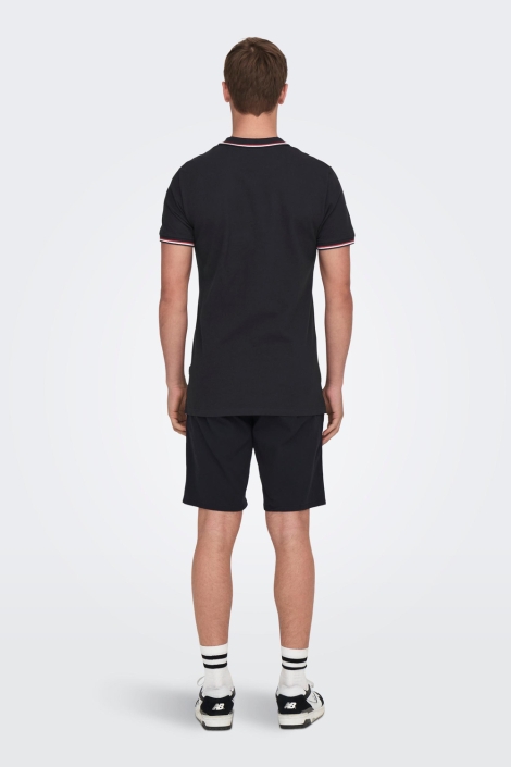 Only & Sons blauwe heren polo | Model achteraanzicht