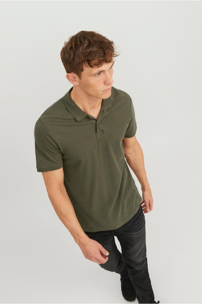Jack & Jones groene heren polo | Model vooraanzicht